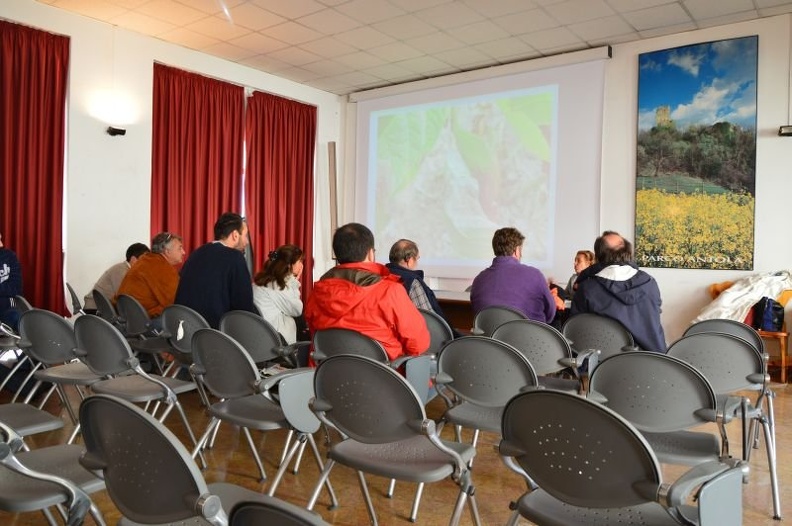 Seminario sulla peronospora curato dall'agronoma dott. Silvia Dellepiane tenutosi prima sell'assemblea (Fotografia di Davide Camera).jpg